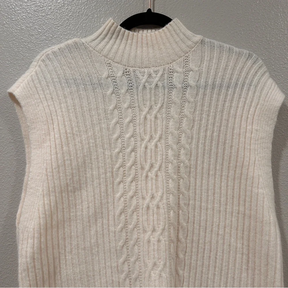 Loft Cream Soft Cable Knit Sleeveless Sweater Vest New With Tags Women's Size‎ S